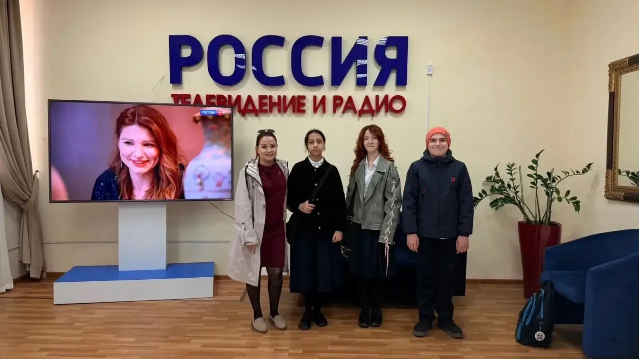 📢 Профориентация в действии: визит лицеистов на ВГТРК «Дагестан»