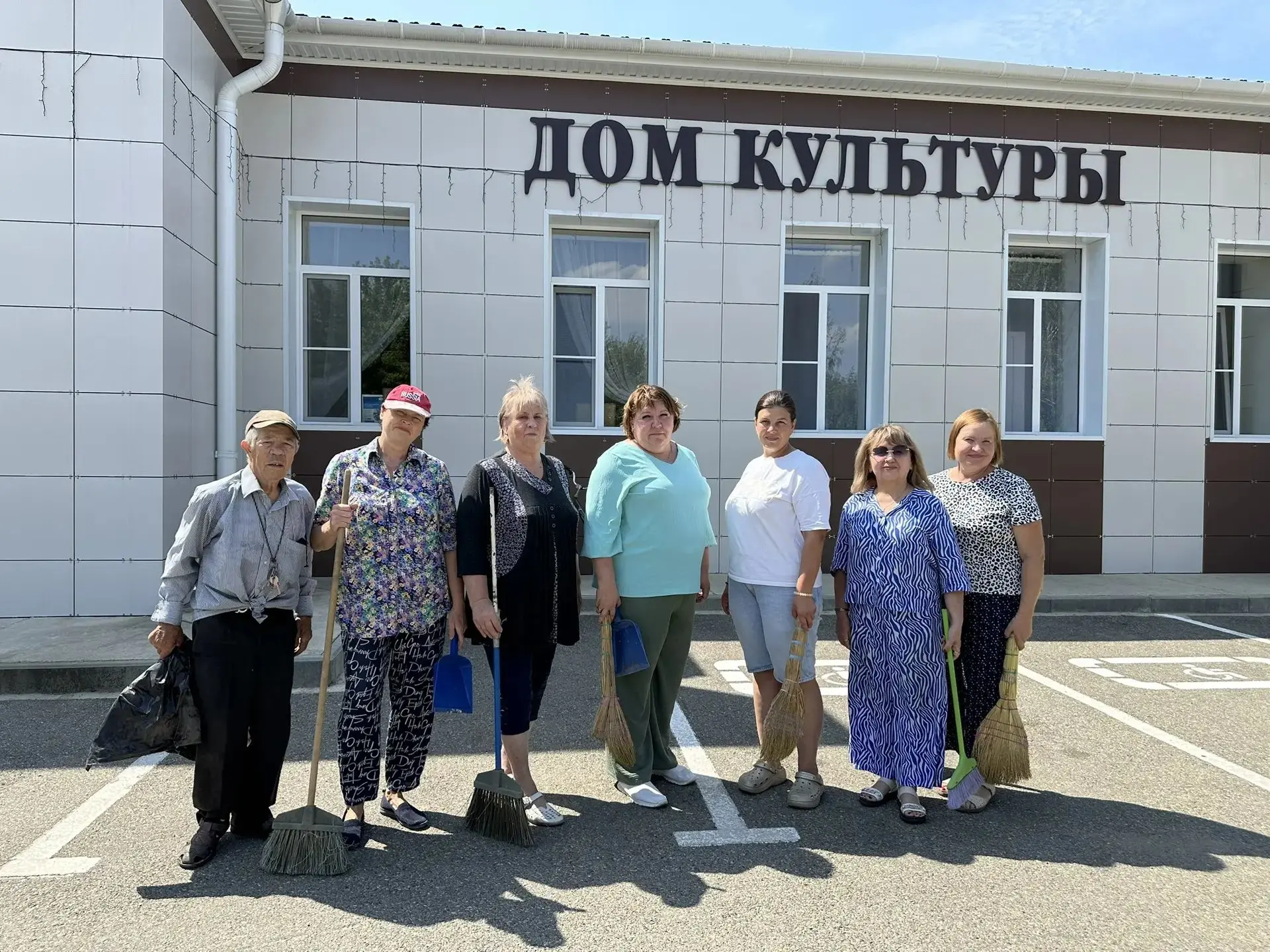 До осени и начала НОВОГО ТВОРЧЕСКОГО ГОДА осталось совсем мало времени. Поэтому сотрудн...