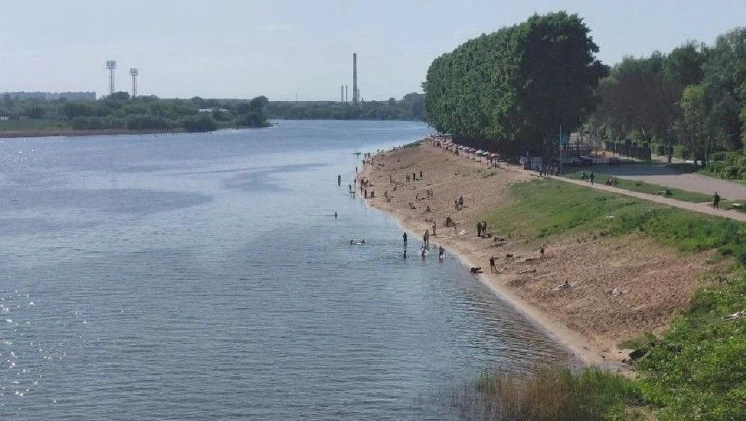 🔥 Аномальная жара в Твери: купальный сезон открыт, но вода ещё не летняя! Тверская область оказалась