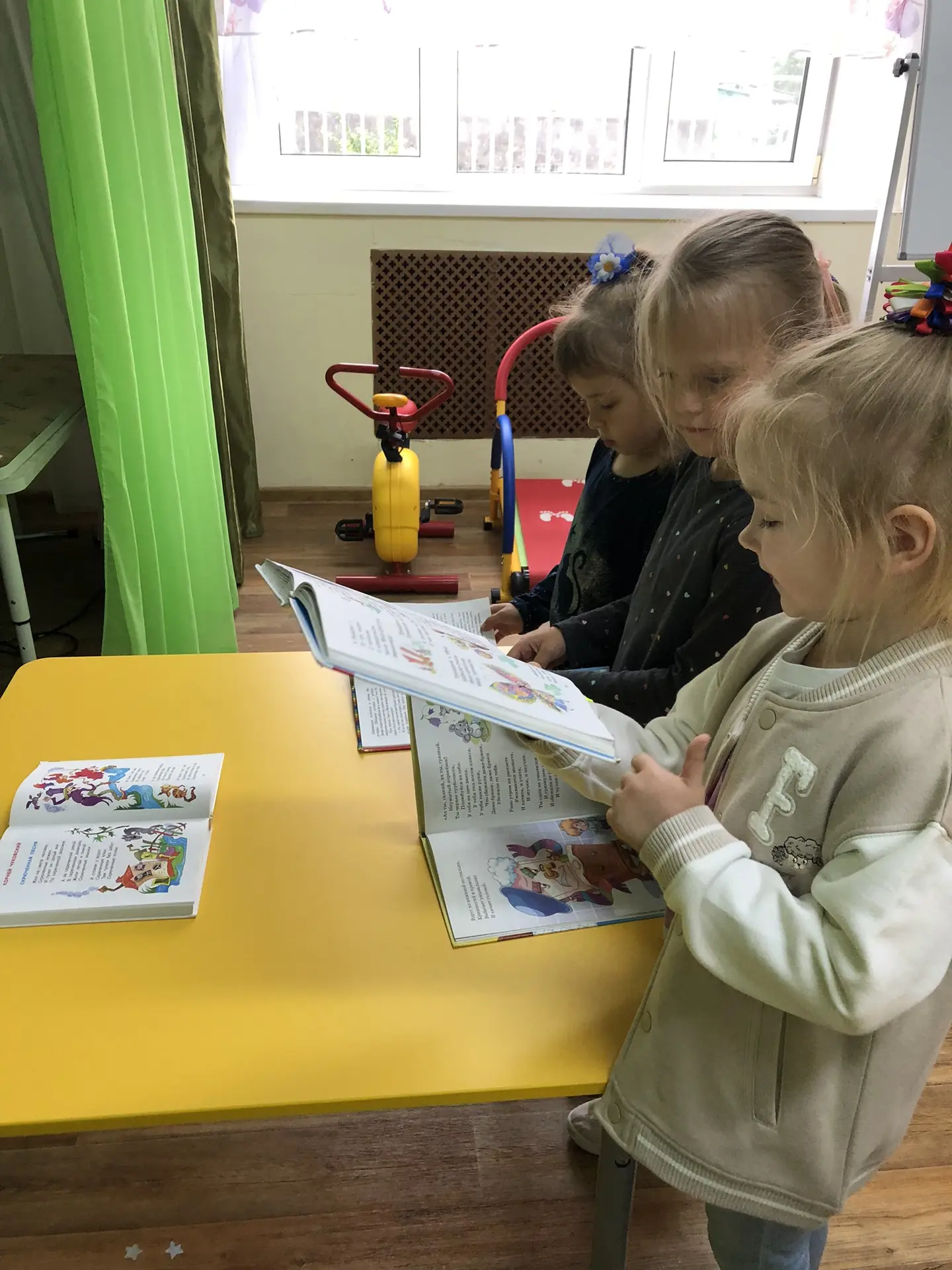 Сегодня мы с ребятами познакомились с творчеством Корнея Чуковского — и это было настоящее приключен