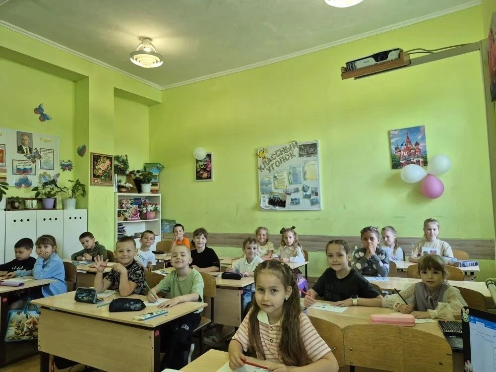 Каждый год в начале лета #МОУ_СОШ1 открыает свои двери для новых членов большой и дружной школьной с