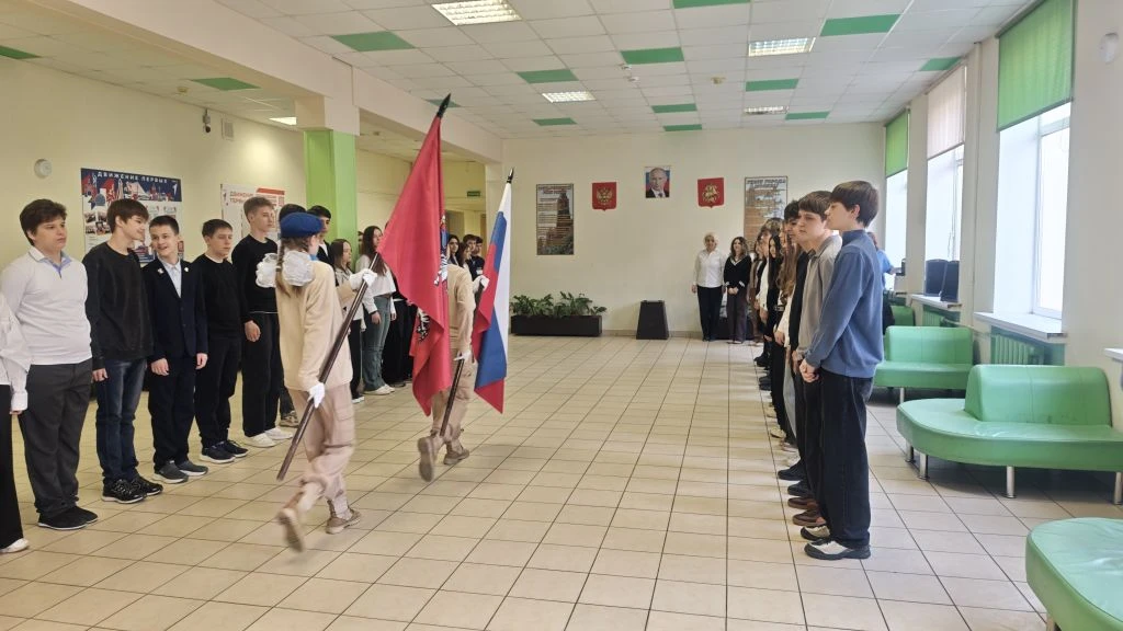 🇷🇺 Врываемся в последнюю четверть!  Понедельник после каникул выдался по-настоящему торжественным и 