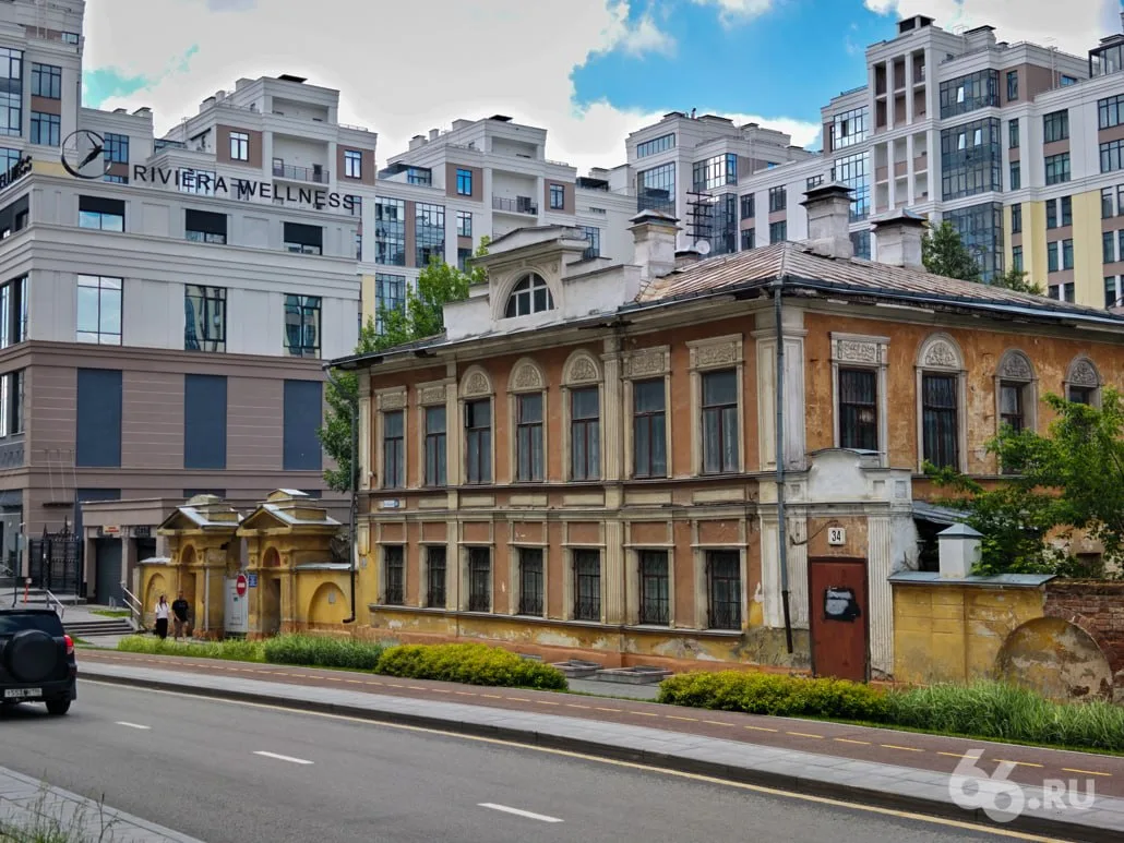 🏠 Продают старинный особняк в центре Екатеринбурга

«Дом.РФ» выставил на аукцион двухэтажную усадьб