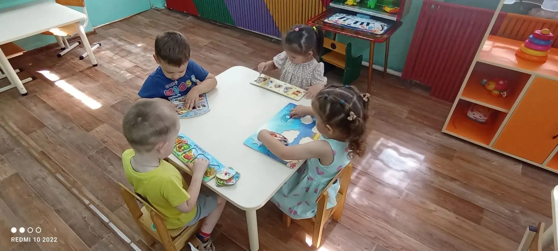 Игры в ясельной группе: больше, чем просто развлечение!
 
Для взрослого человека игра — это способ с