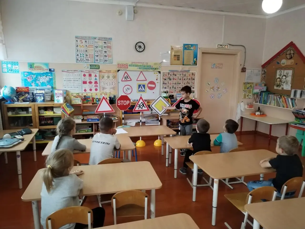 ❗️В рамках недели ПДД «Безопасность дорожного движения» в старшей группе прошло увлекат...