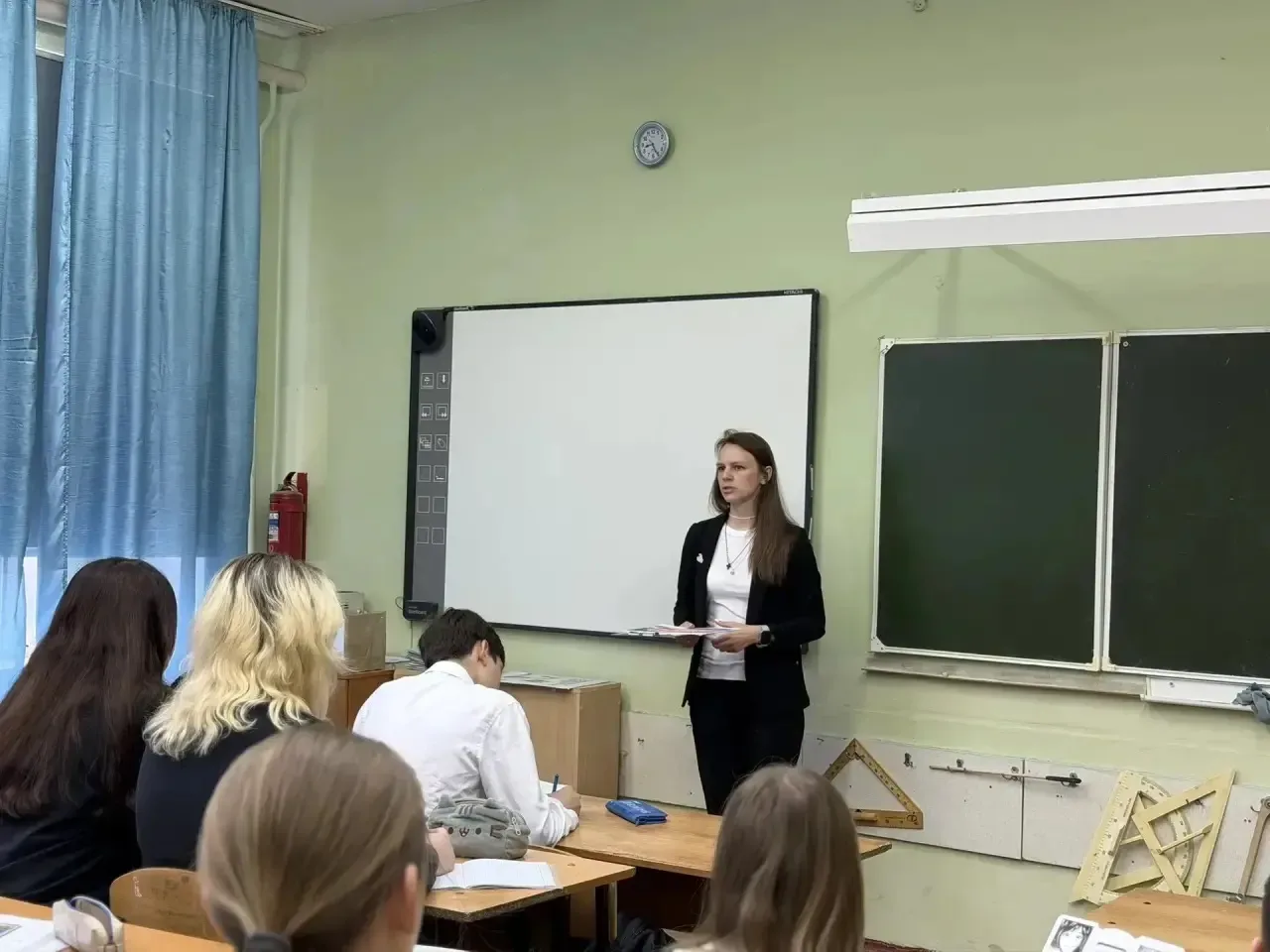 ⚠️ В школе № 6 станицы Саратовской прошла профилактическая беседа на тему «Антидроп»   Руководитель 