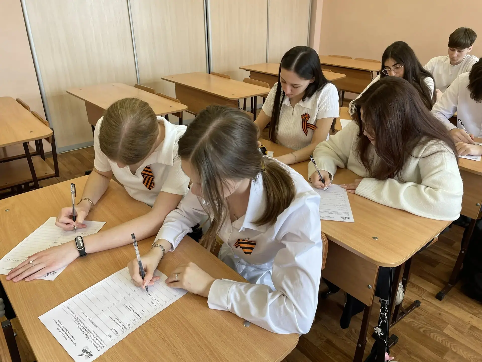 🗳️ 10 "А" класса проверил свою избирательную грамотность! 🗳️  Сегодня обучающиеся 10 "А" класса прин