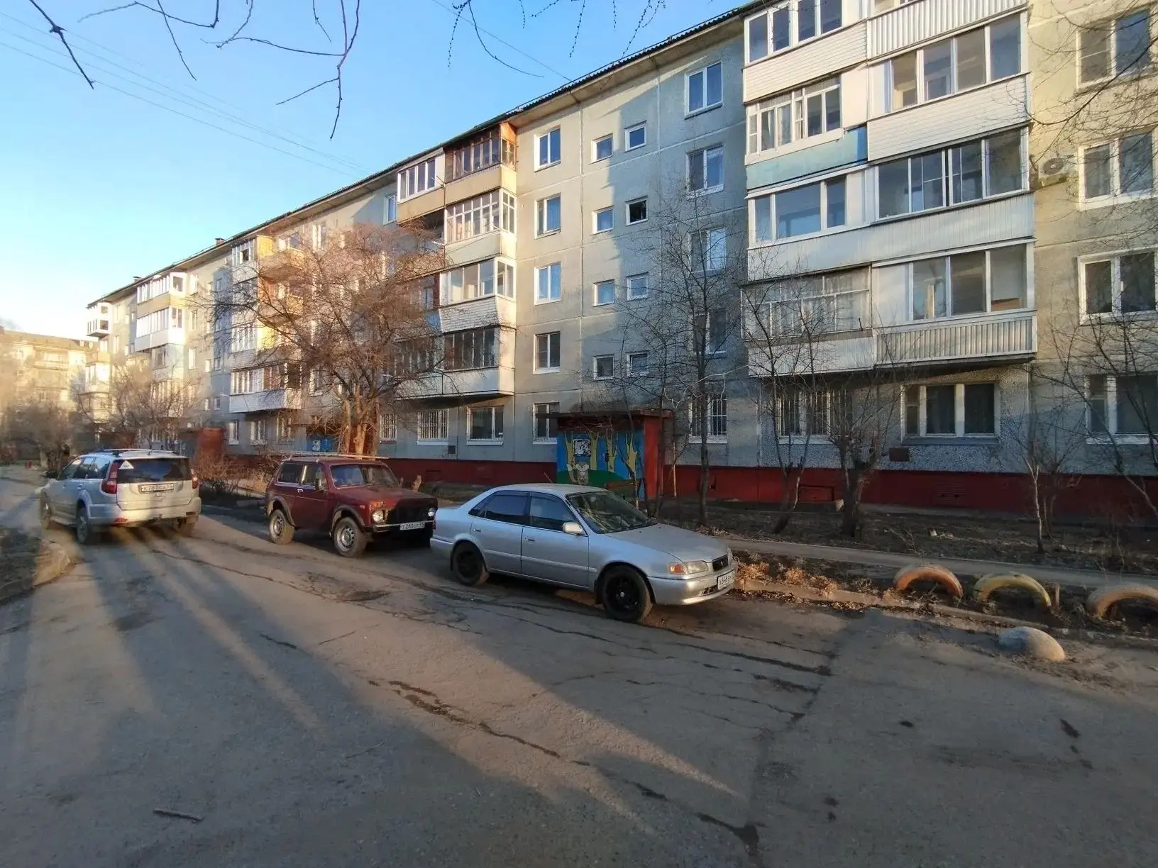 Цена снижена! Цена 6,75 млн, тел. 38-12-13
Продаётся 3 ком. квартира, ул. Шакурова 8 к.1 мкр. Москов