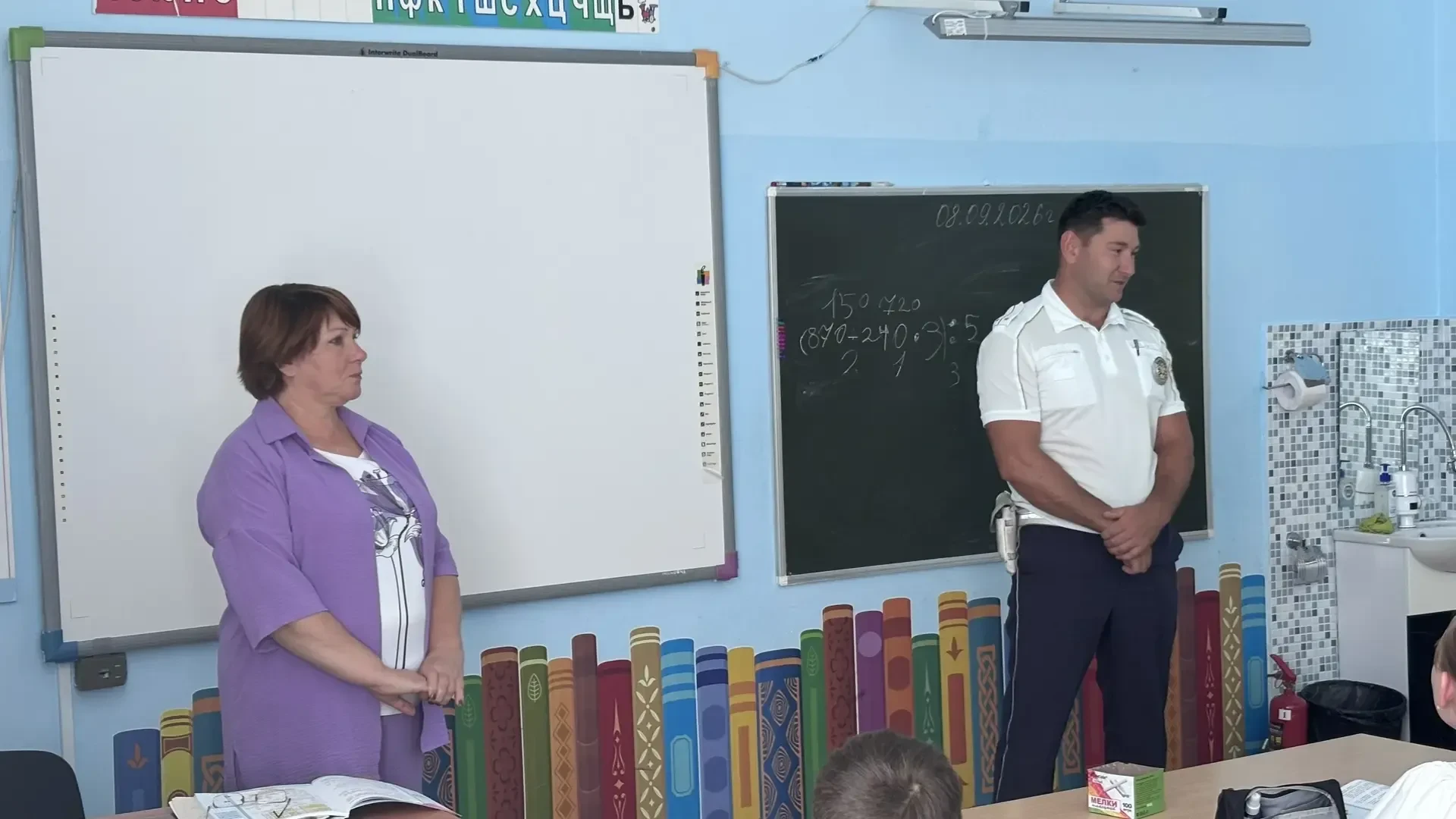 Безопасная дорога в школу: сотрудники ГИБДД провели профилактическое занятие для учащихся