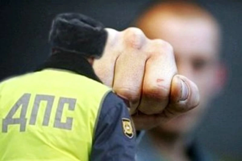 📌 Судимый бурят на Камчатке отсидит два года за удар полицейского в челюсть