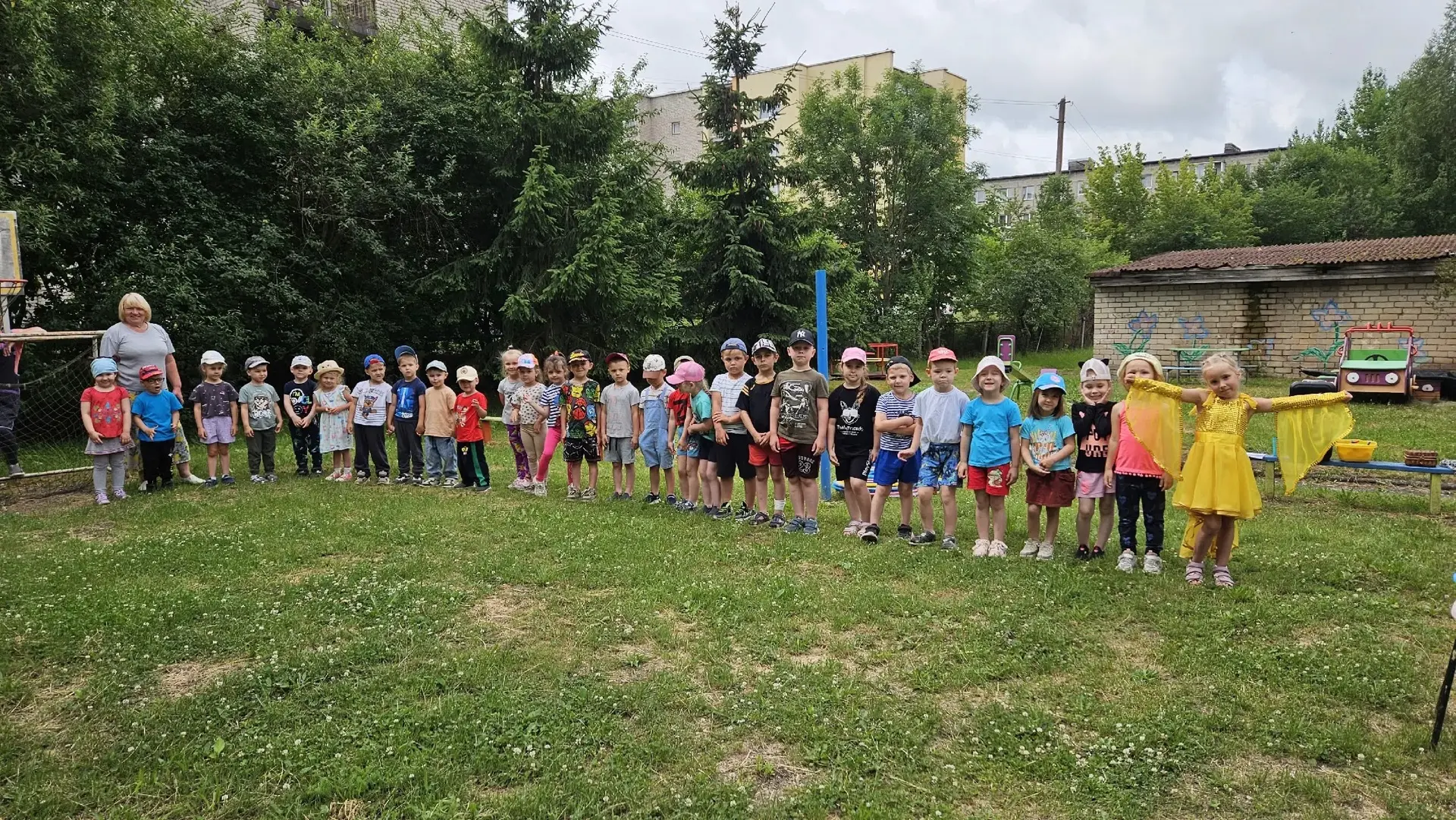 В нашем детском саду прошёл праздник «День Нептуна». 
В жаркий день он стал отличным способом освежи
