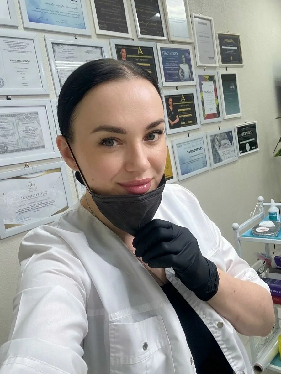 Знакомая картина: будильник, кофе, а потом — 15 минут у зеркала. Карандаш, тени, трафар...