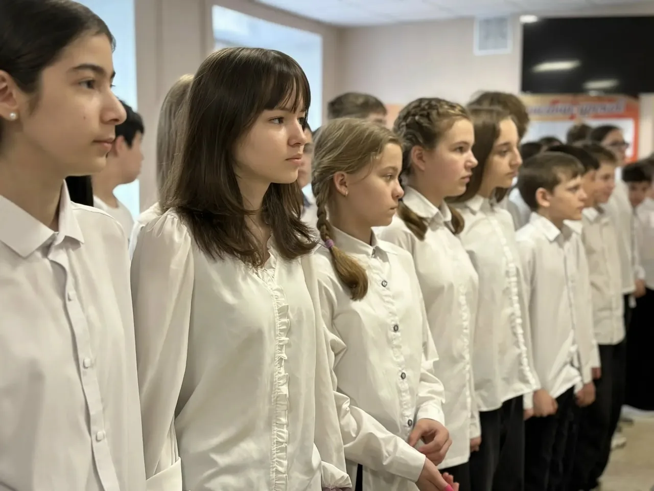📍Вчера в гимназии прошла линейка, посвящённая важной теме — работе в команде! Мероприятие напомнило 