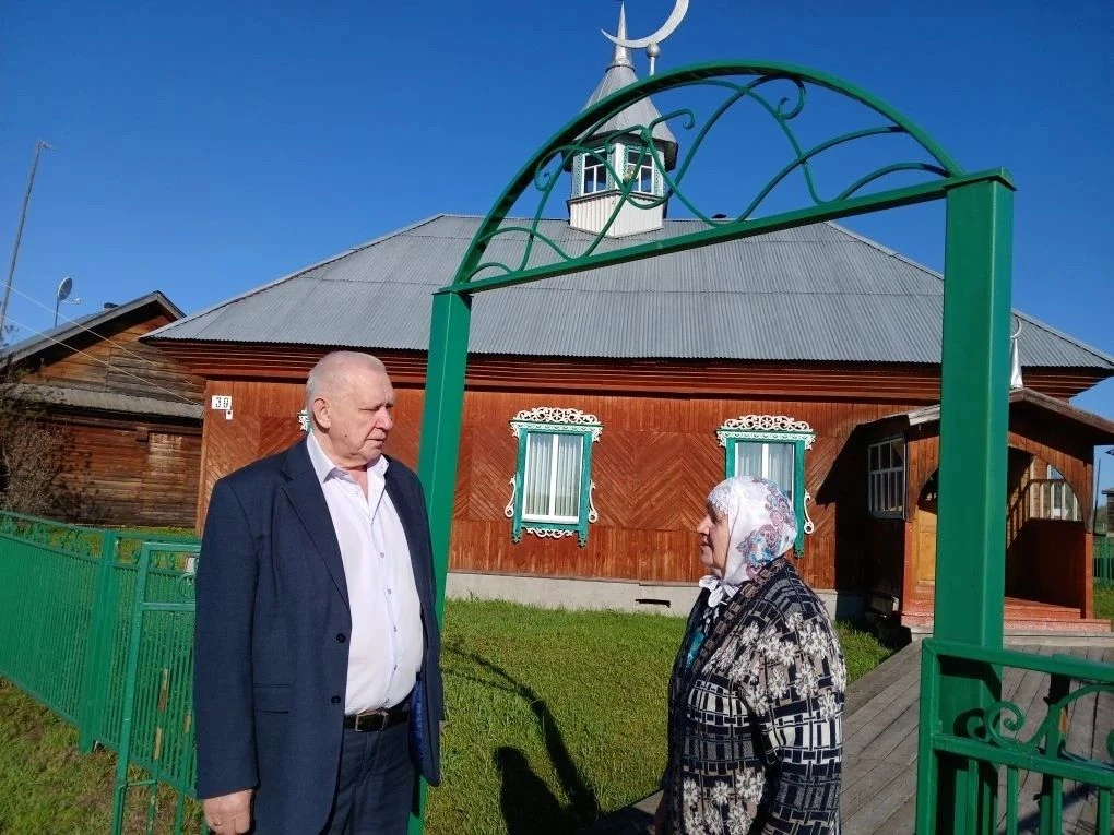 Дорогие мои земляки! От всего сердца поздравляю вас с Днём пожилого человека!