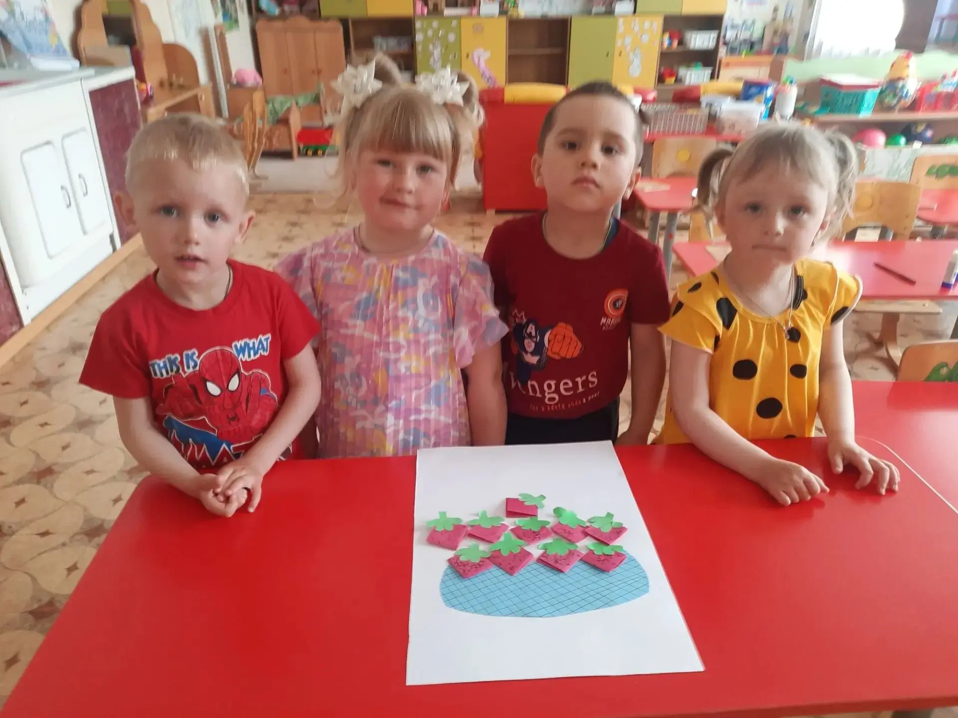 🍇🍓🌼 Дети из группы «Пчёлки» создали настоящее произведение искусства в технике орига...