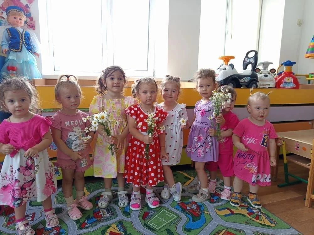 #МБДОУ11#Троицк74
День семьи, любви и верности в младшей группе «Теремок» детского сада «Катерок»!
Р