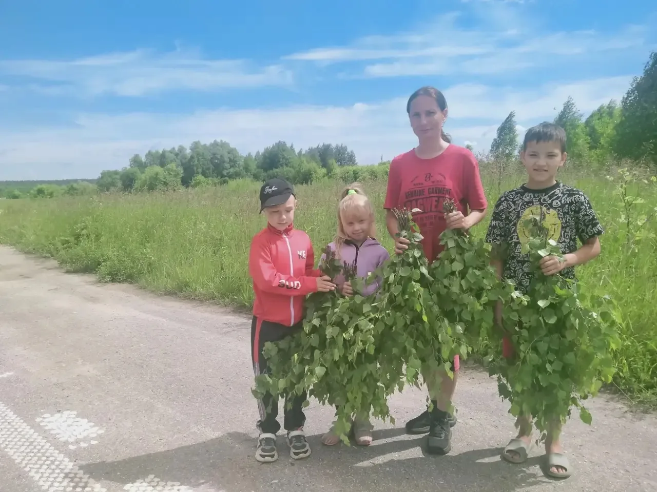 Сегодня учащиеся провели день с пользой не только для самих себя, но и для своей страны в целом. Юны