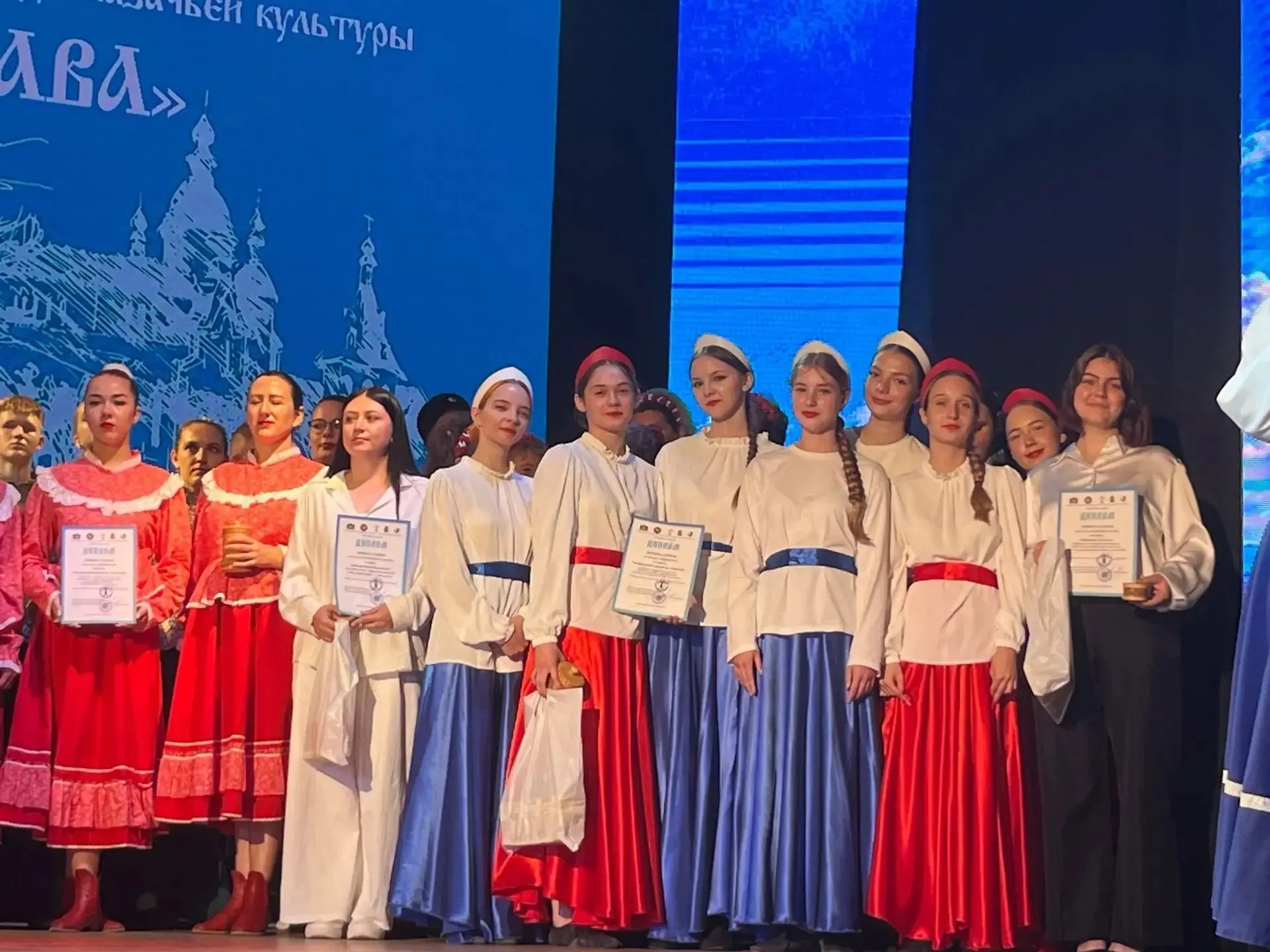 Участники танцевального коллектива «Креатив» стали лауреатами 1 степени III Всероссийск...