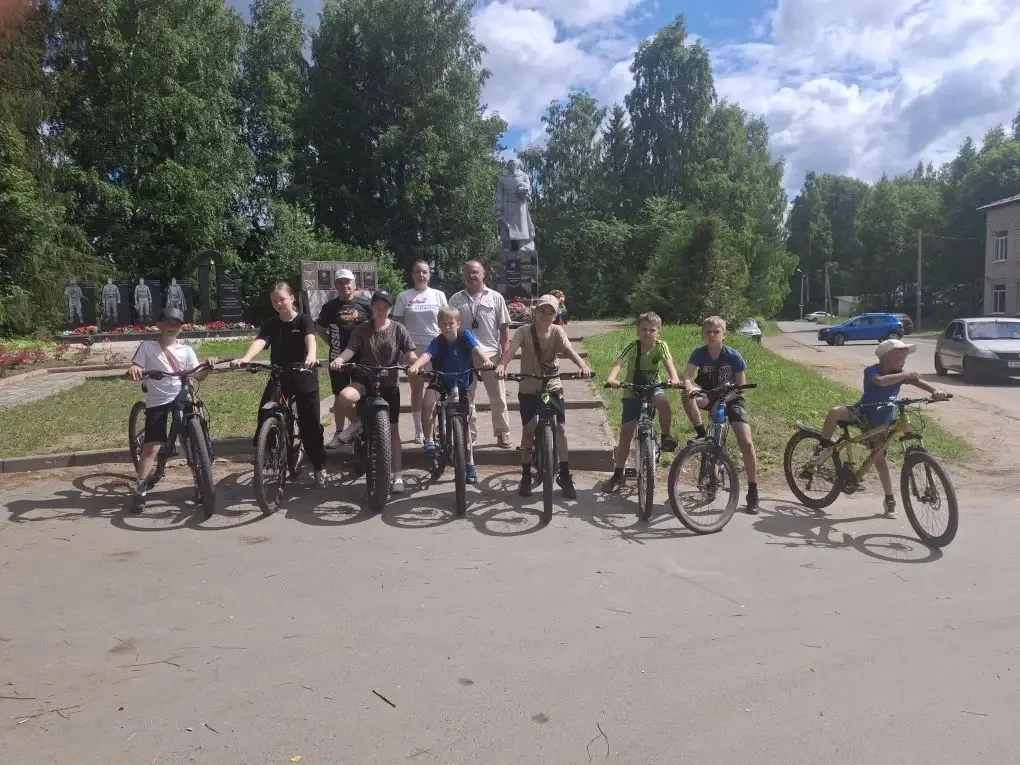 ☀️ Ко Дню России Нюксеница зарядилась энергией спорта!

На «Тропе Героев» провели велороссинг и забе