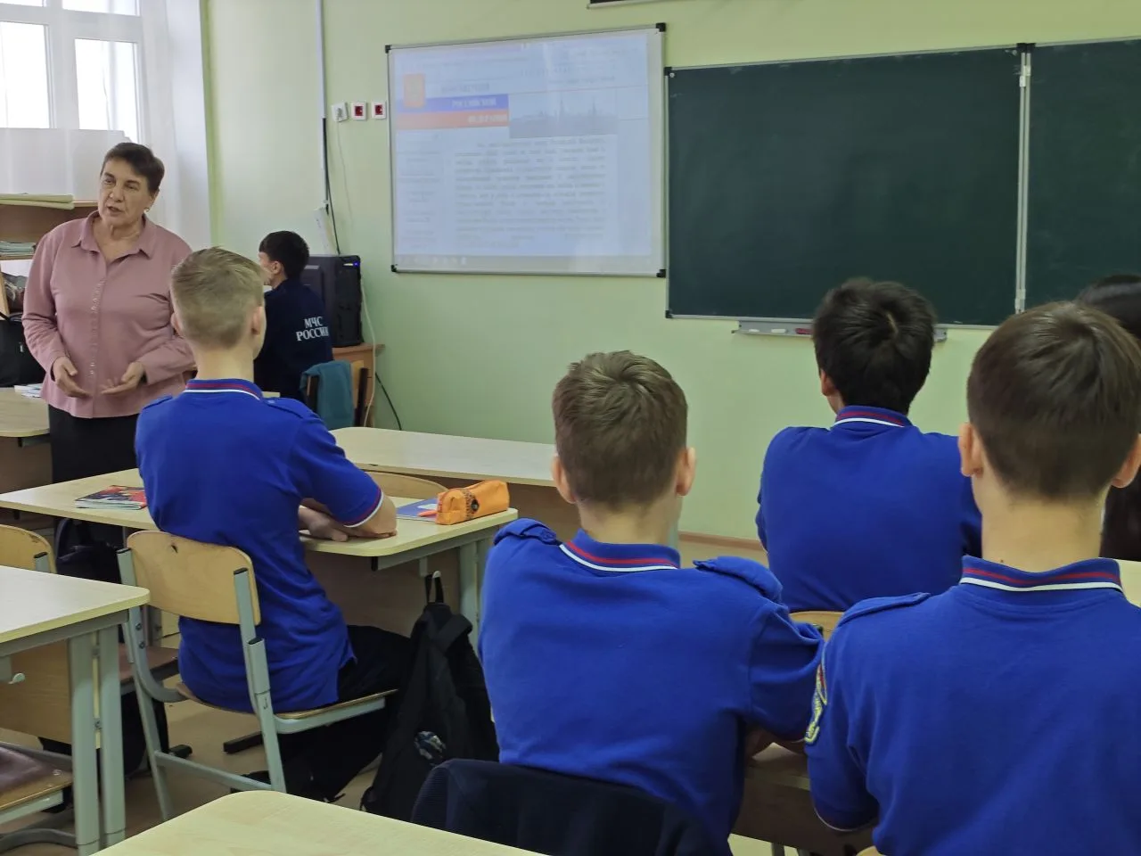 11 декабря в МКОУ "Приволжская СОШ №1"  прошел Всероссийский единый урок прав человека для обучающих