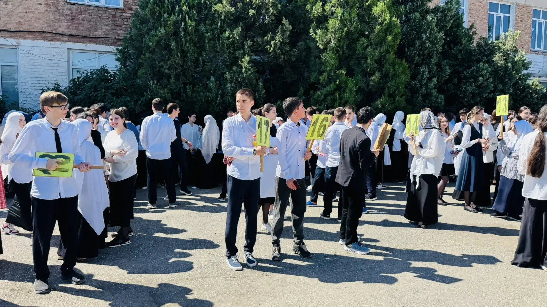 16 июня выпускники 9-х классов приняли участие в основном государственном экзамене (ОГЭ) по общество