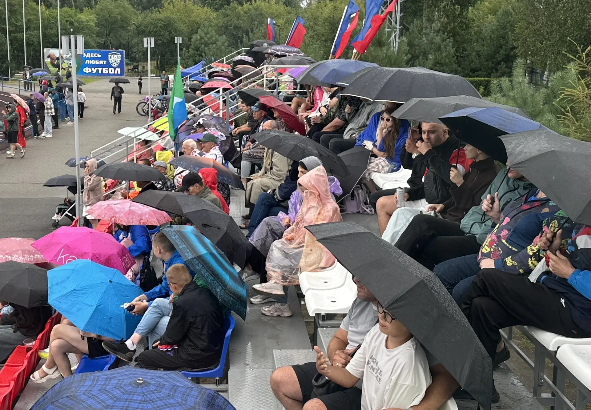 Теперь точно можно сказать, что большой футбол в Амурской области, несмотря на весь мой...