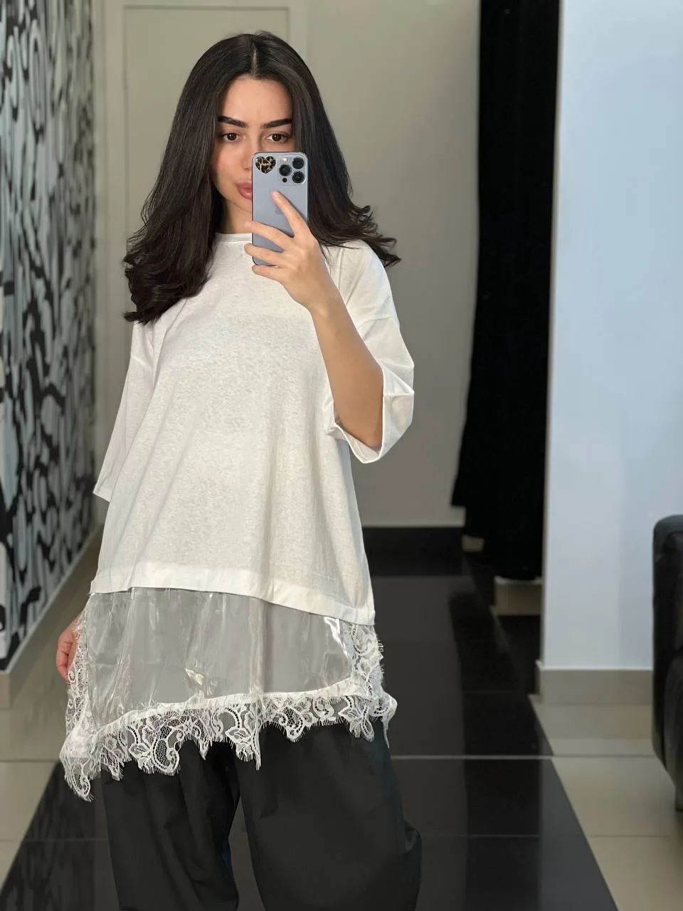 Футболка 4290 one size 
Брюки 5490 one size