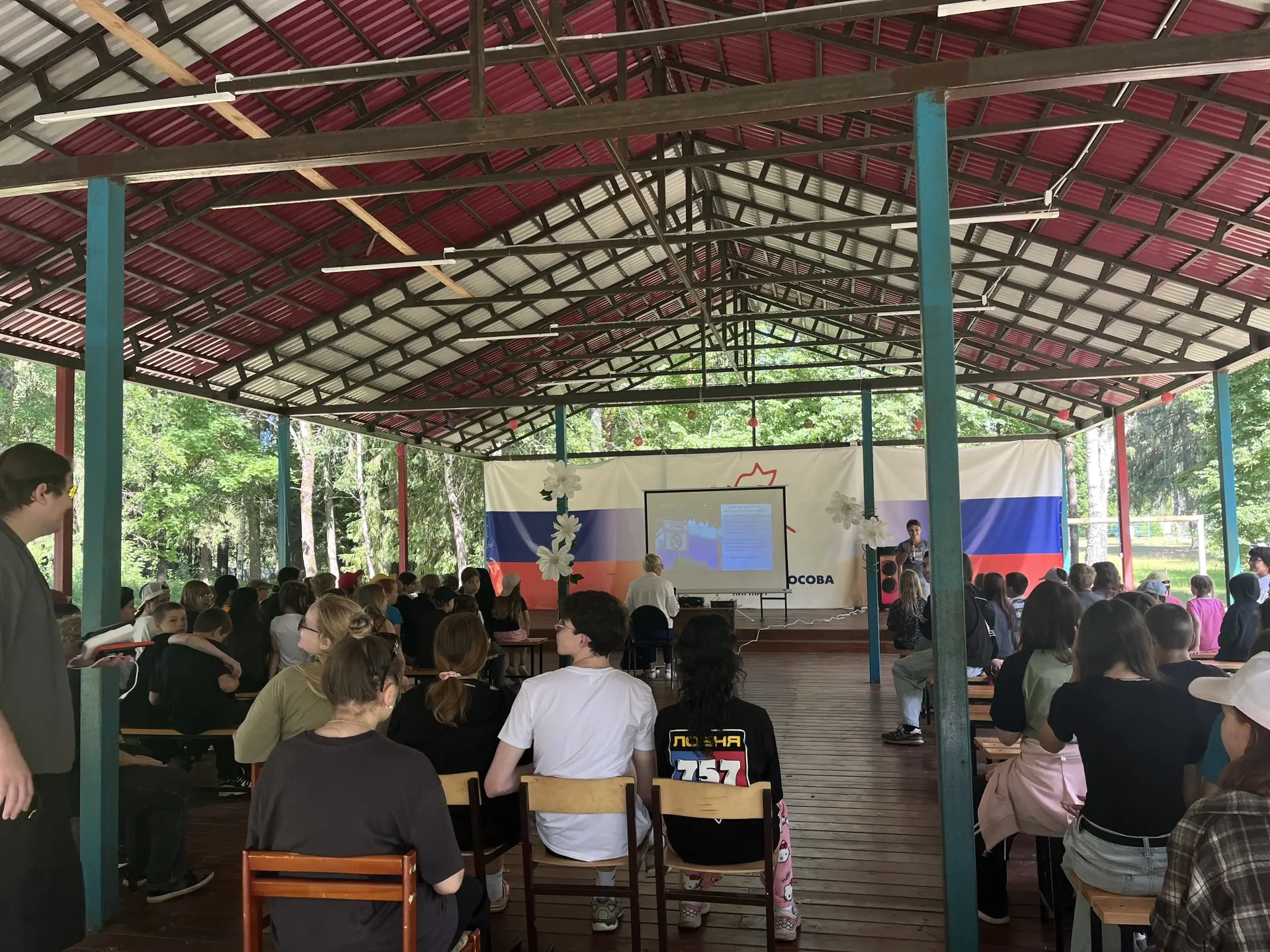 Вчера в нашем лагере случился настоящий день открытий и творчества! ✨

С утра к нам приезжали гости 
