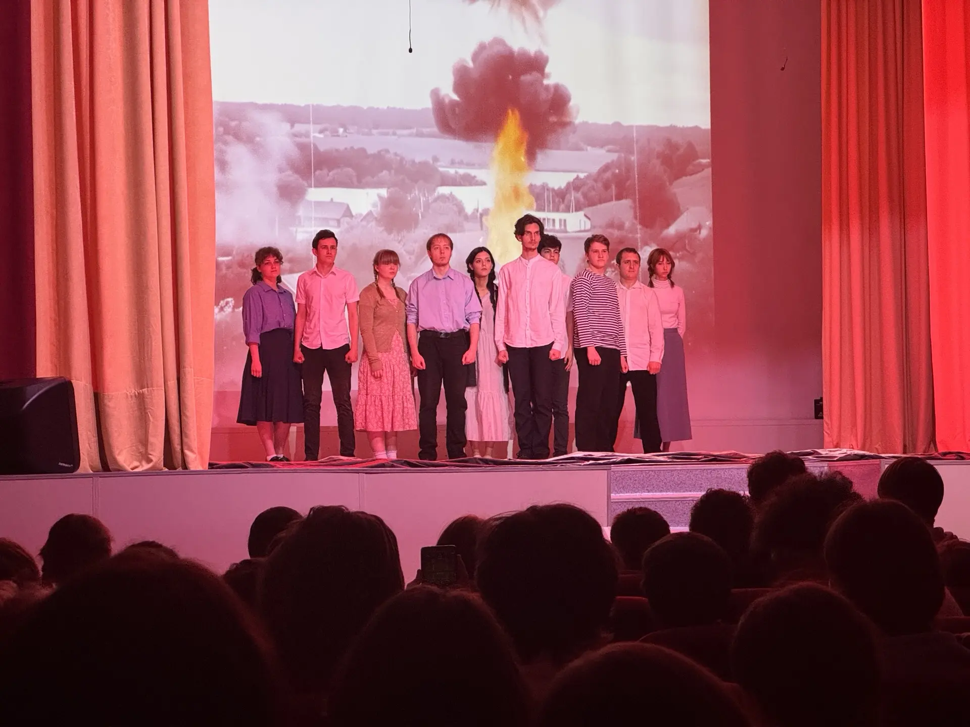 🎭 14 мая театральный коллектив Анапского индустриального техникума «Балаган» вновь отправился на гас
