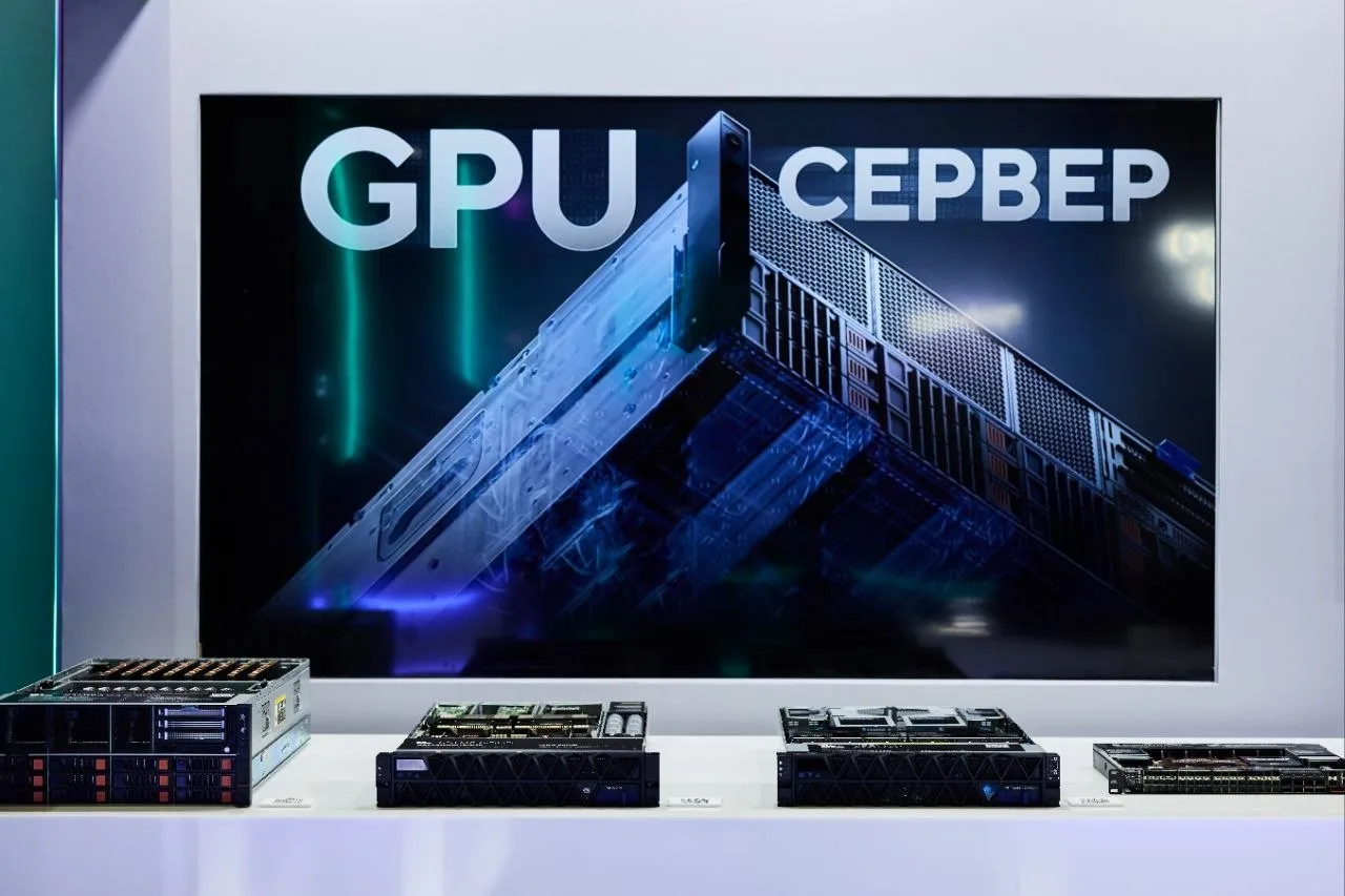 YADRO (ИКС Холдинг) показала сервер G4208P G3 с жидкостным охлаждением и мини- обзор ст...