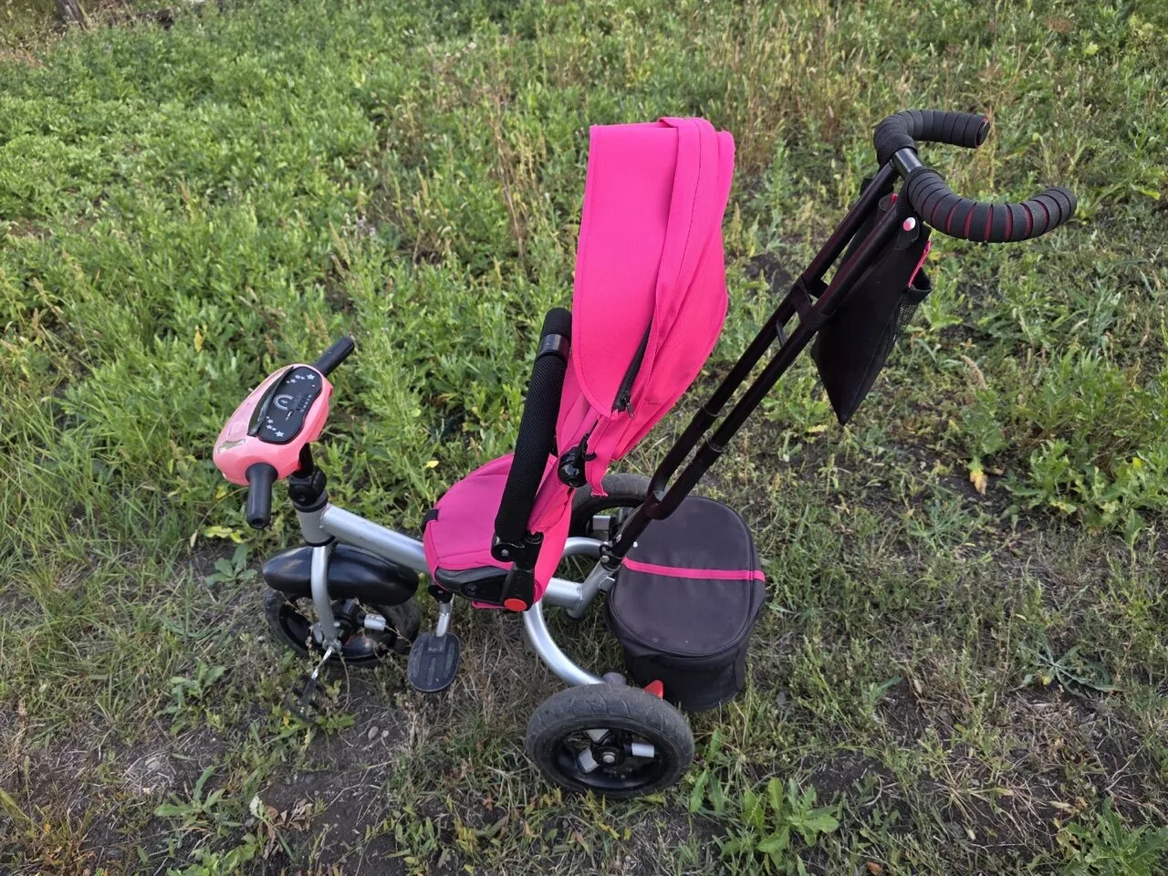 Продам детский велосипед с родительской ручкой если нужно можно снять поворотное сидени...