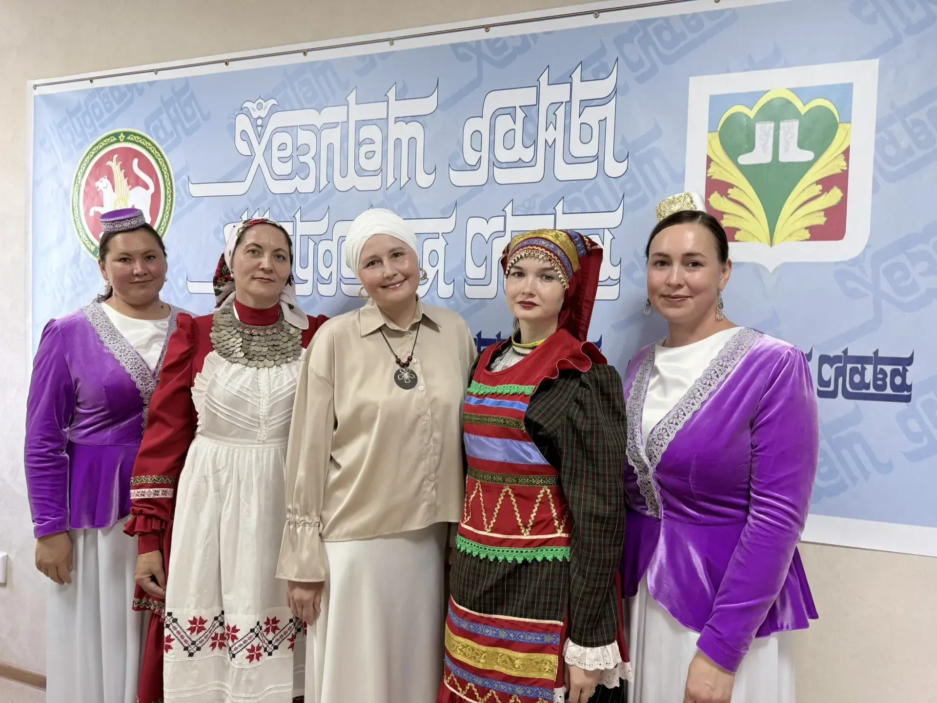 🎉 "Уңыш башы - бердәмлектә һәм татулыкта", диләр алар. "Хак сөйләшү" тапшыруында кунакта - Манзарас