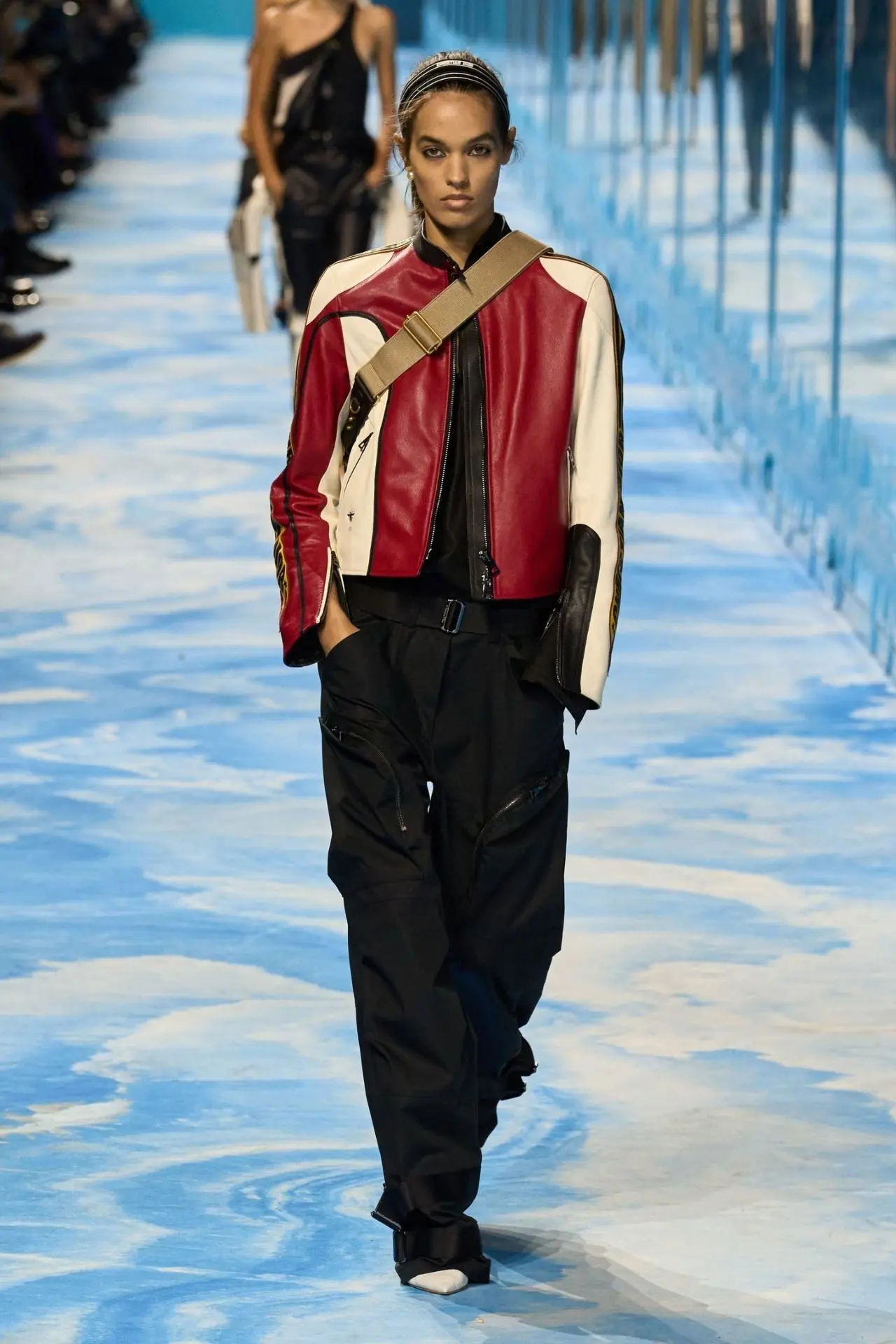 Высокая мода  Christian Dior, 2027.