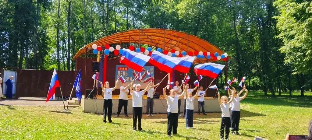 🌟 День России — праздник, который объединяет нас всех!

Ученики Куркинской СОШ № 1 ярко и запоминаю