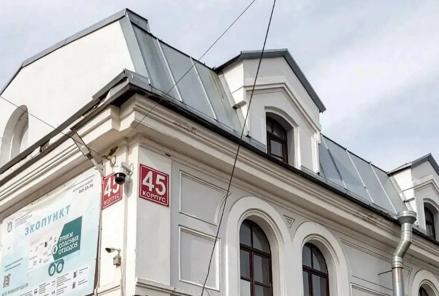 На территории Апраксина двора устанавливают единую городскую систему видеонаблюдения. Н...