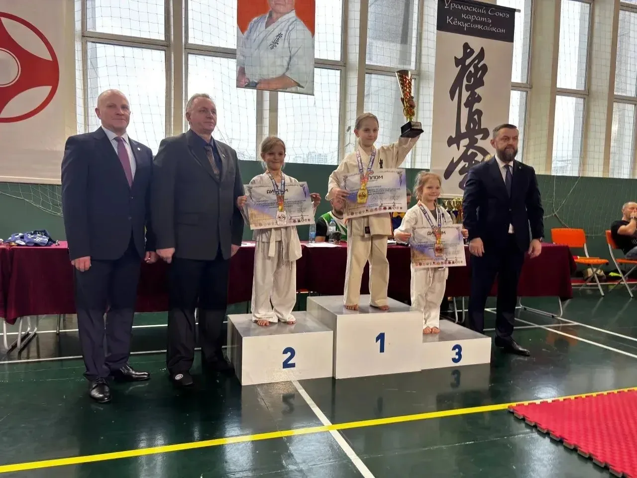 🏆ЮНЫЕ ЧЕМПИОНЫ🏆  🎉 29 января в школе №19 «Детский стадион» состоялись увлекательные соревнования по 