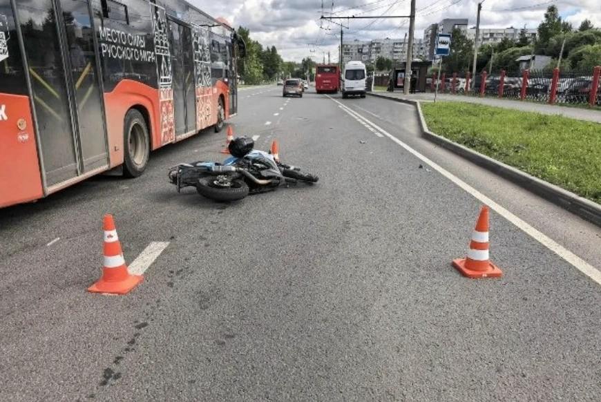 Мотоциклистка попала с травмами в больницу после ДТП на Пошехонском шоссе

Авария произошла накануне