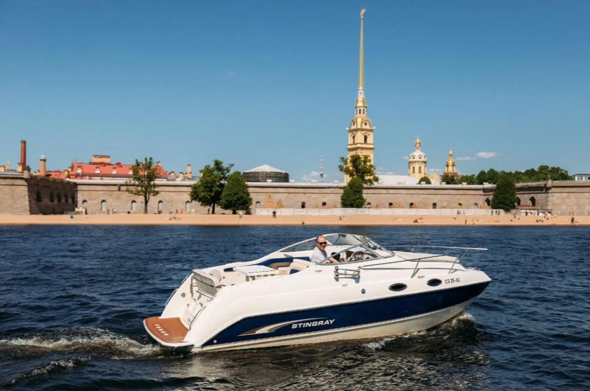 Саншайн
👴 до 8 человек
⚓️ Адмиралтейство
🚾 Туалет ➕
💳 от 11000 час

https://78kater.ru/katera/san