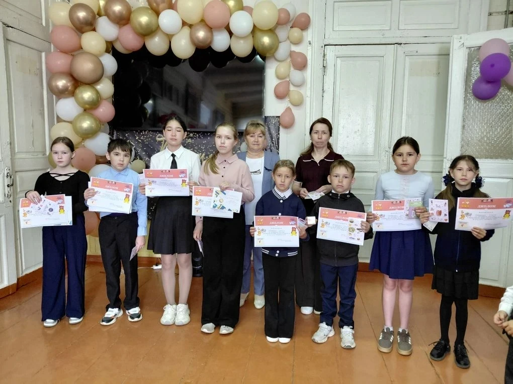 25.05.2026 в этом учебном году состоялась последняя общешкольна линейка с выносом флага...