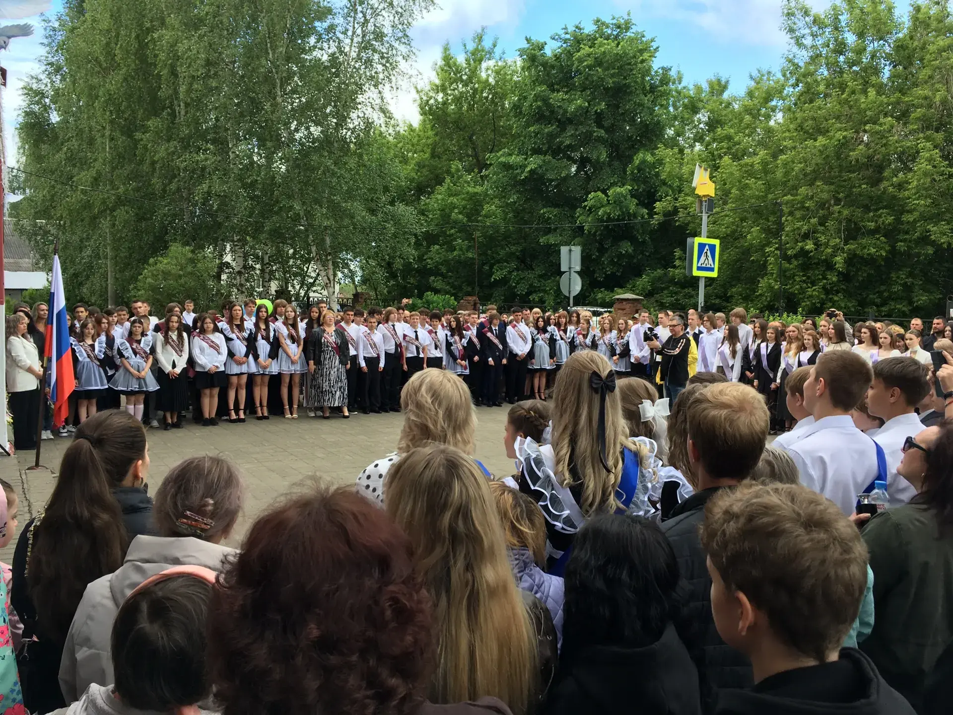 Выпускной ринг 9 классов 🎓✨  Уважаемые педагоги, родители и учащиеся!  В нашей школе состоялся выпус