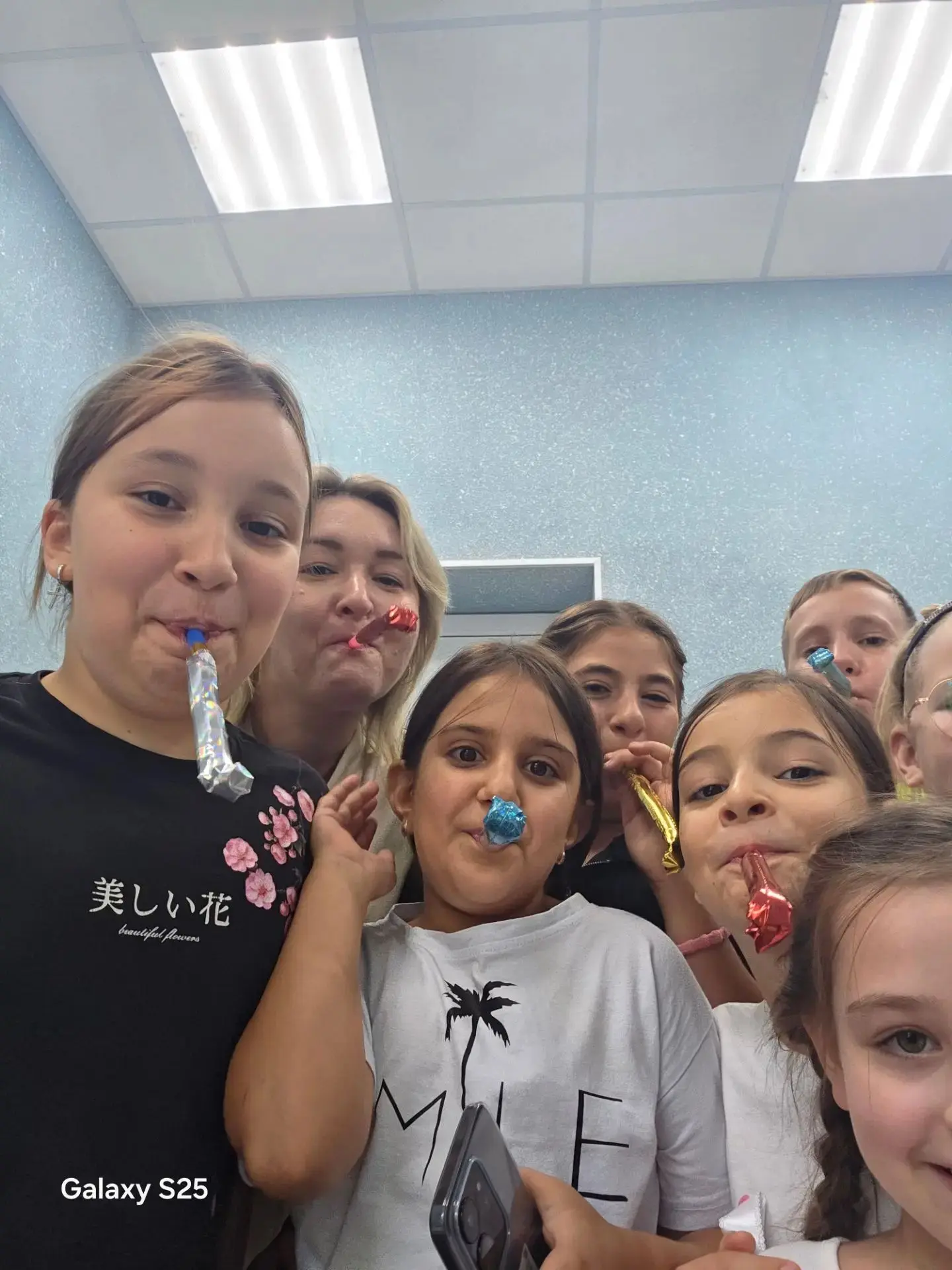 Лето пролетело незаметно, но мы не грустим! Потому что теперь мы вновь все вместе. Мы —...