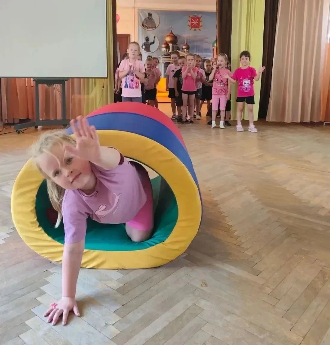 🌟 В движении — жизнь! 🌟

Накануне Дня физкультурника в нашем детском саду (корпус 3) было по-насто