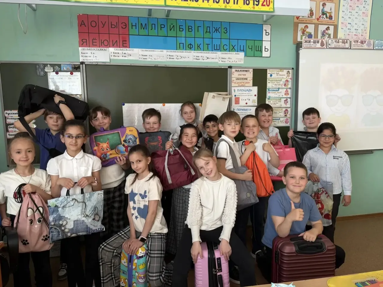 🎒 День без рюкзака в школе №140: креативно и весело!  Сегодня в школе №140 прошёл необычный и очень 