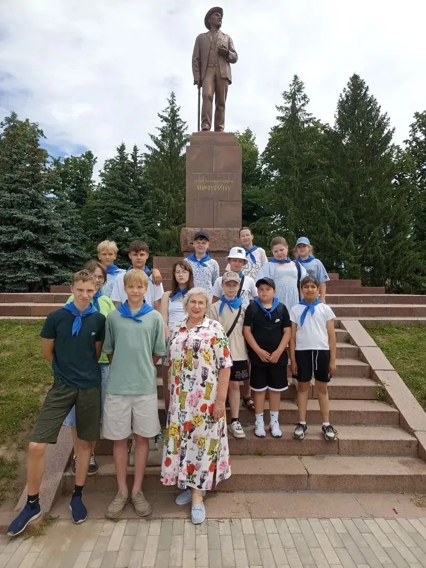 🏠9 июня методист Центра краеведения и туризма Лидия Николаевна Лунева провела для ребя...