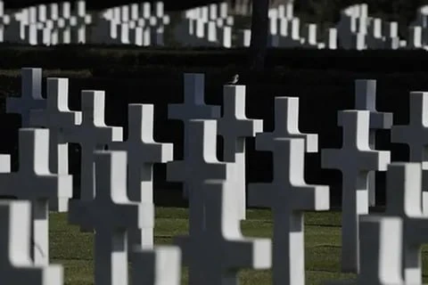 🇮🇹В Венеции вступают в силу новые правила, которые позволяют размещать урны с прахом ...
