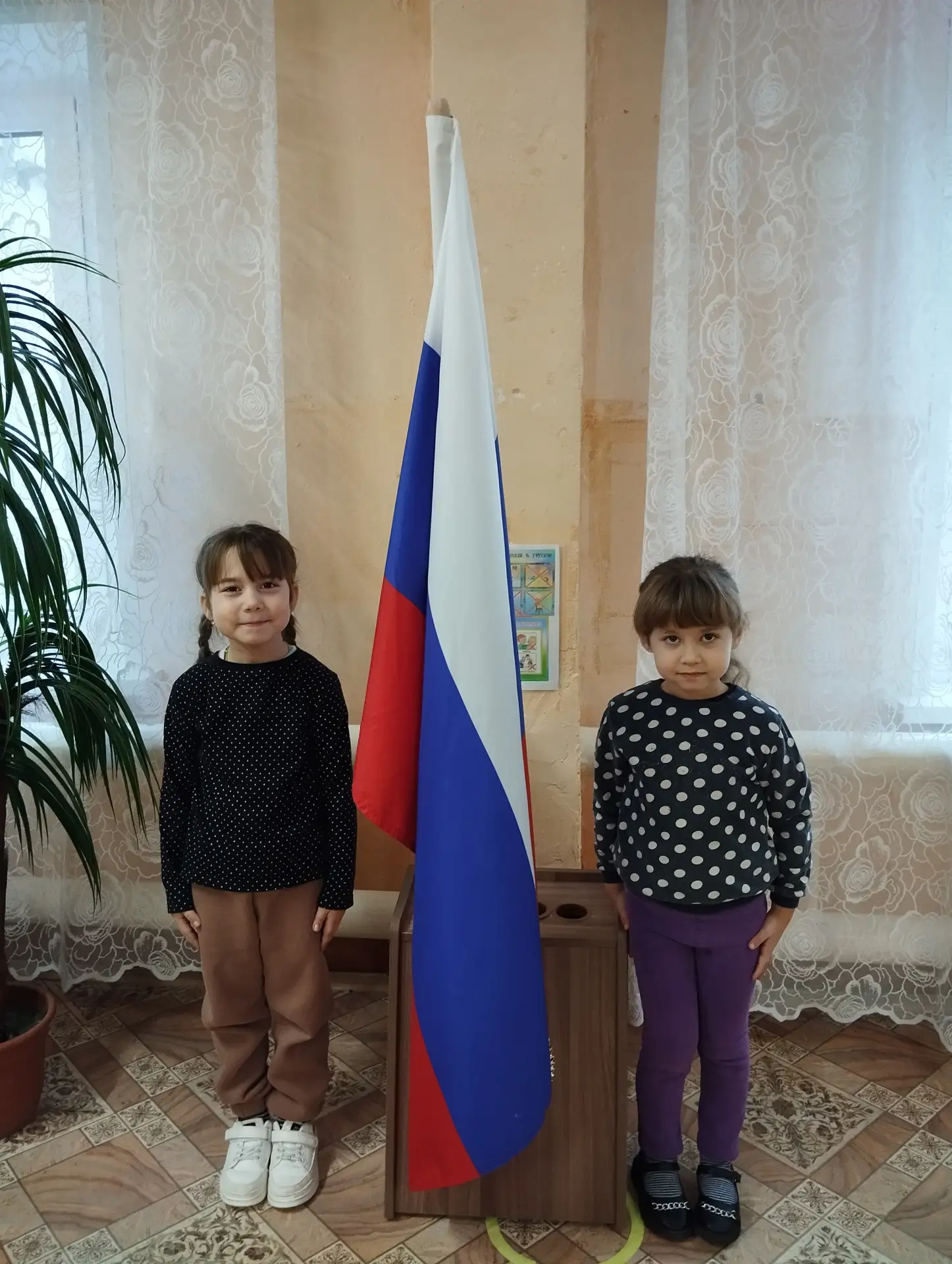 О подвигах - стихи слагают.