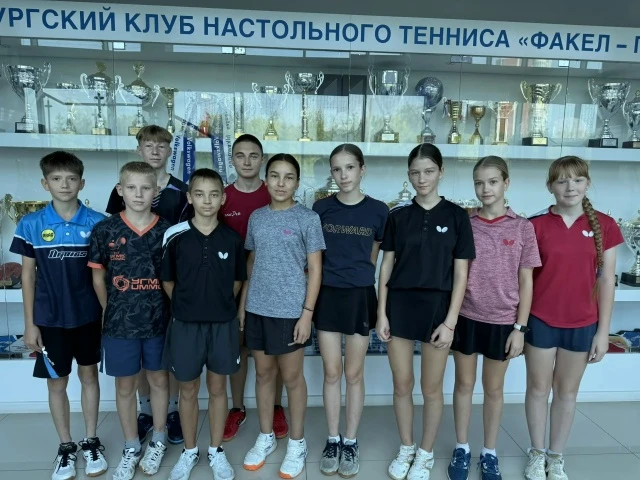 Воспитанники Сорочинской спортивной школы олимпийского резерва имени А.С. Николаева вст...