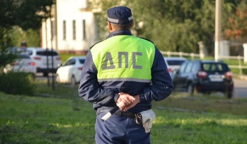 В Магнитогорске сотрудники ДПС начали патрулировать автозаправочные станции. Это решение принято в о