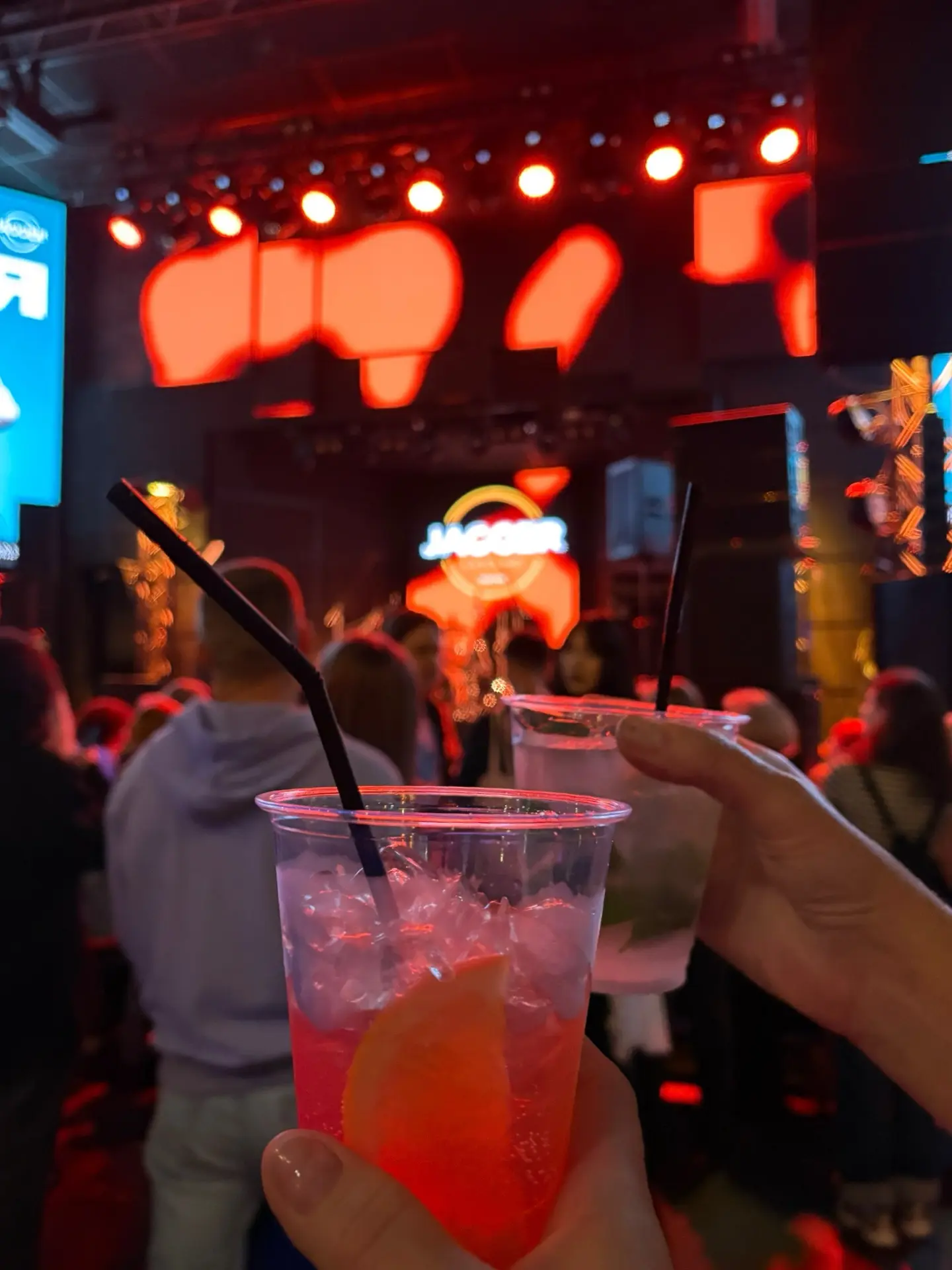Всем хорошего вечера 🍹