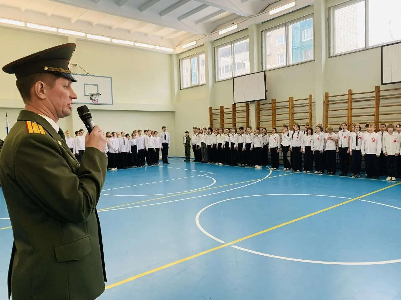 20 февраля в нашей школе прошёл традиционный «Смотр строя и песни», посвященный Дню защитника Отечес